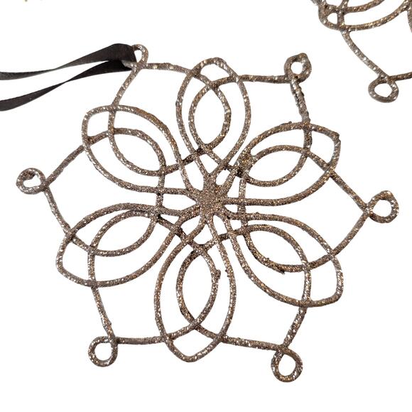 Lot 21 Glitter Snowflake Ornaments Gold Silver Christmas Tree Holiday Decor - Picture 3 of 16